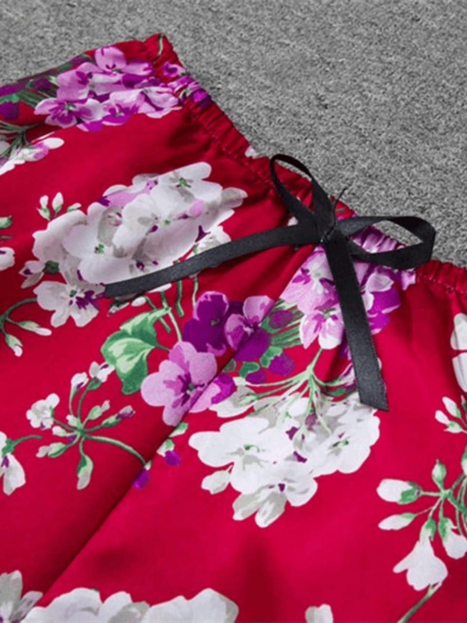 Floral Lace Cami Set – Elegant & Comfortable Sleepwear