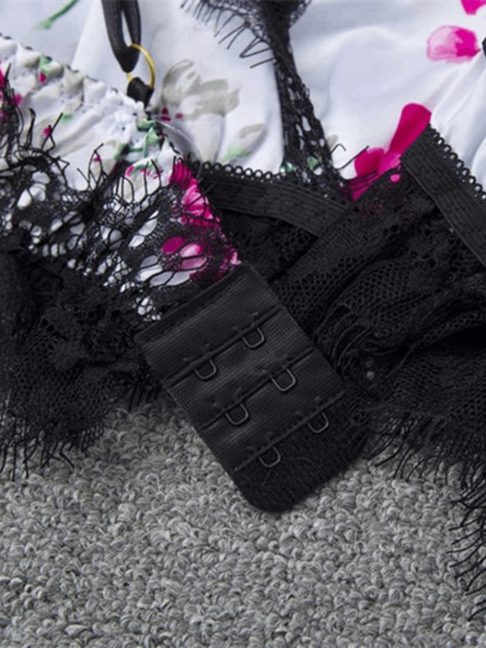 Floral Lace Cami Set – Elegant & Comfortable Sleepwear