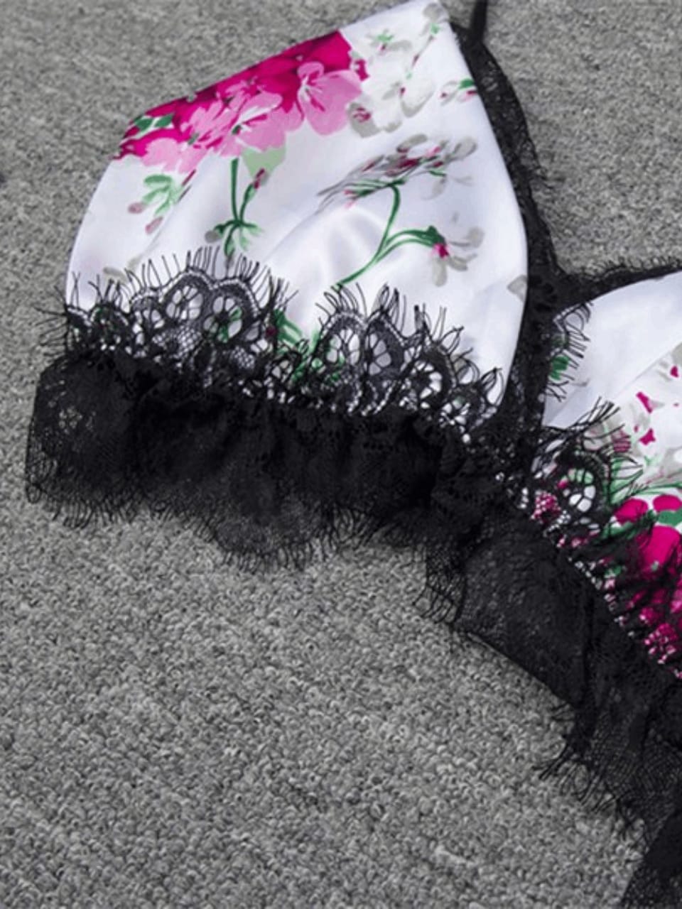 Floral Lace Cami Set – Elegant & Comfortable Sleepwear