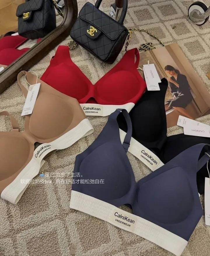 Calvin Klein Design Bra & Panty Set – Removable Pads