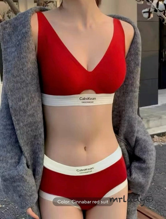 Calvin Klein Design Bra & Panty Set – Removable Pads